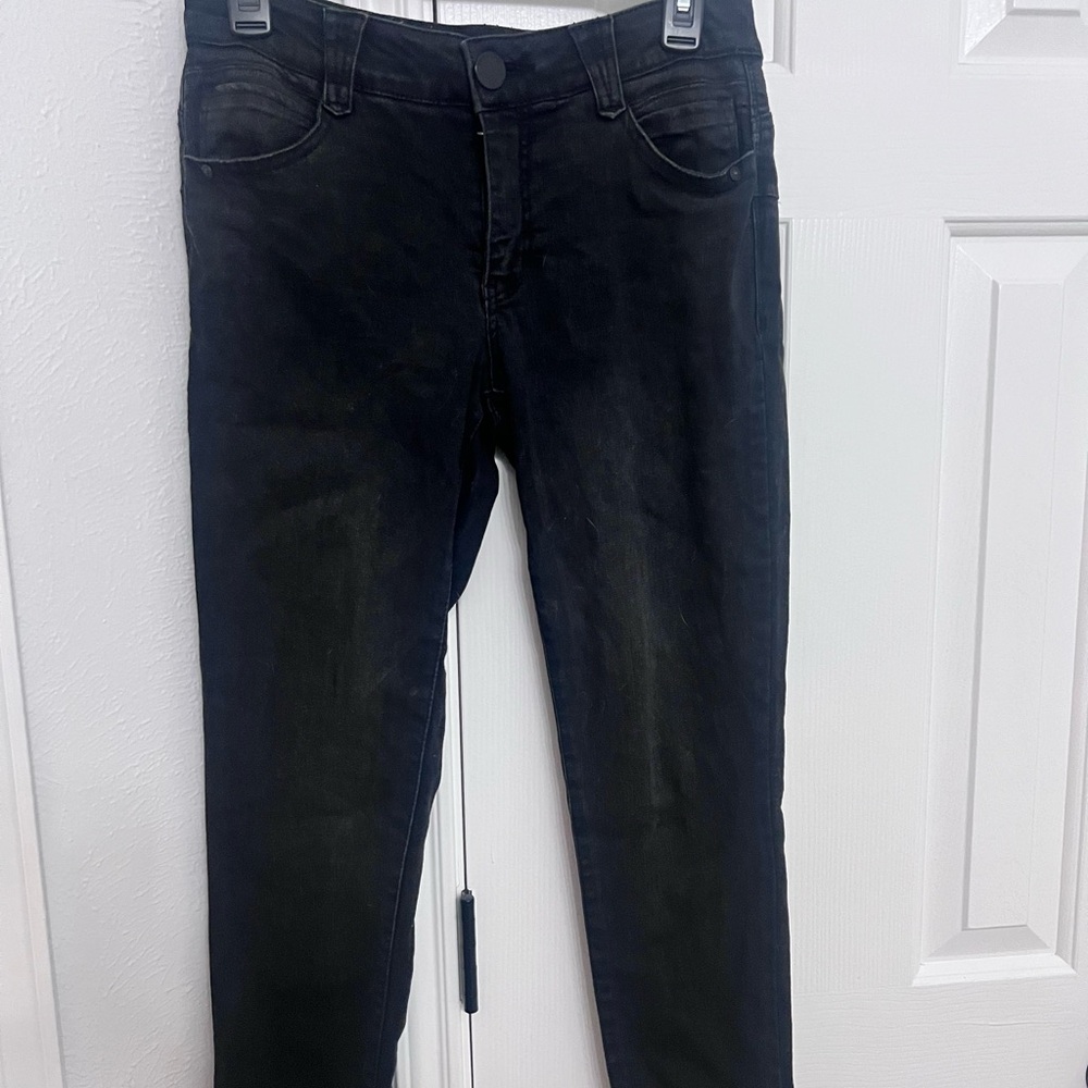 Women's Black Skinny Jeans